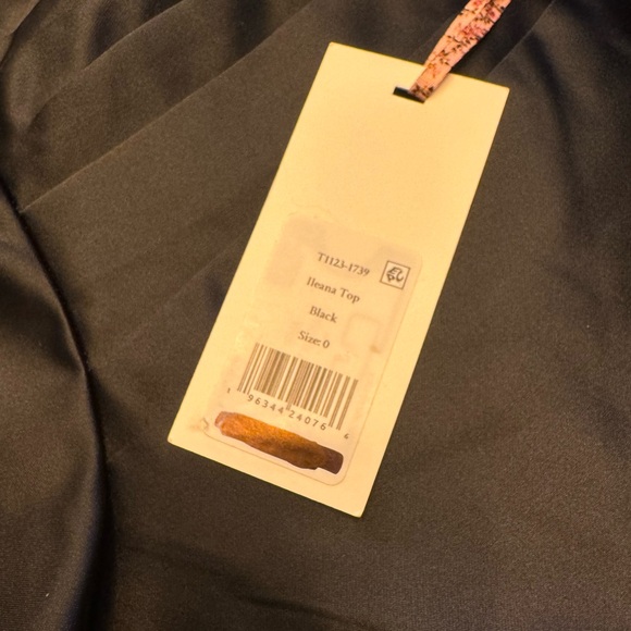 LOVESHACKFANCY
Ileana off-the-shoulder cropped pleated satin top - Picture 6 of 6